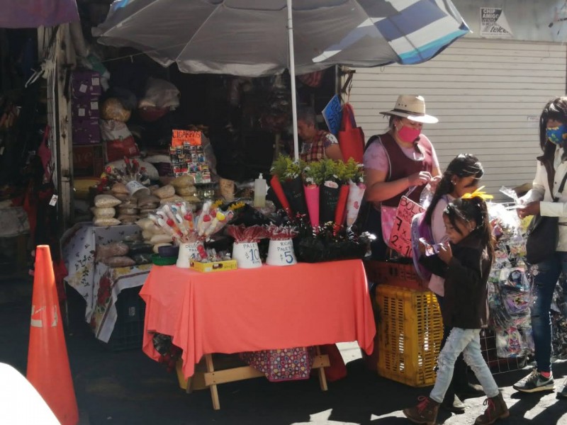 Darán tolerancia a comerciantes por 14 de febrero en Morelia