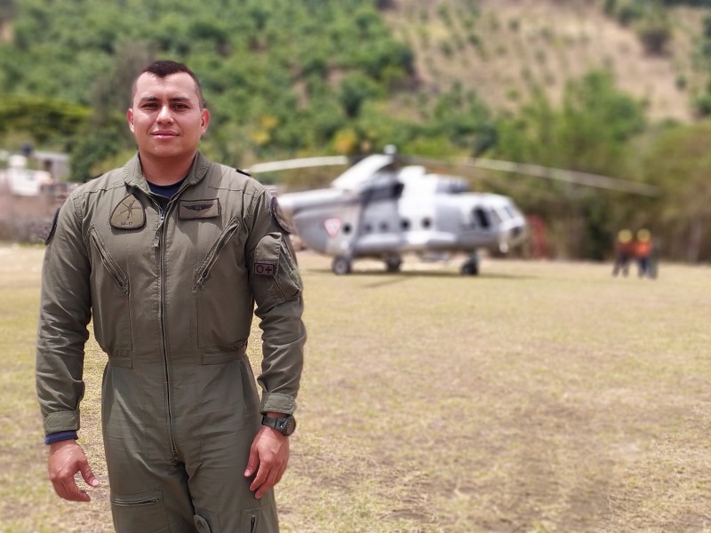 David Tapia, uno de los pilotos que combate incendios