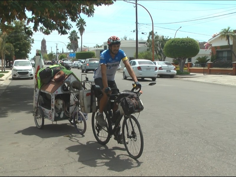 De Jalisco a Sonora en bicicleta, junto a sus mascotas