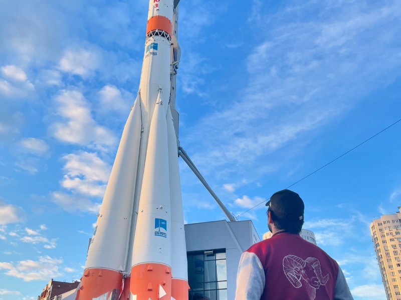 De La Paz al universo, Carlos Aguilera compite por llegar al espacio