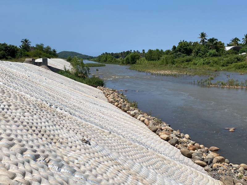 De nuevo, Conagua realizó trabajos inservibles en río de Petatlán