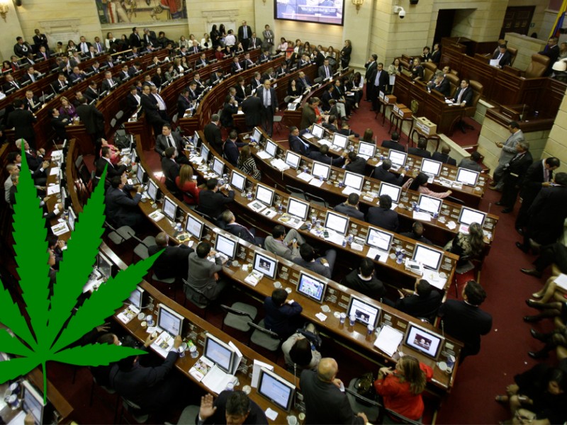 De nuevo en la mesa legalización de marihuana