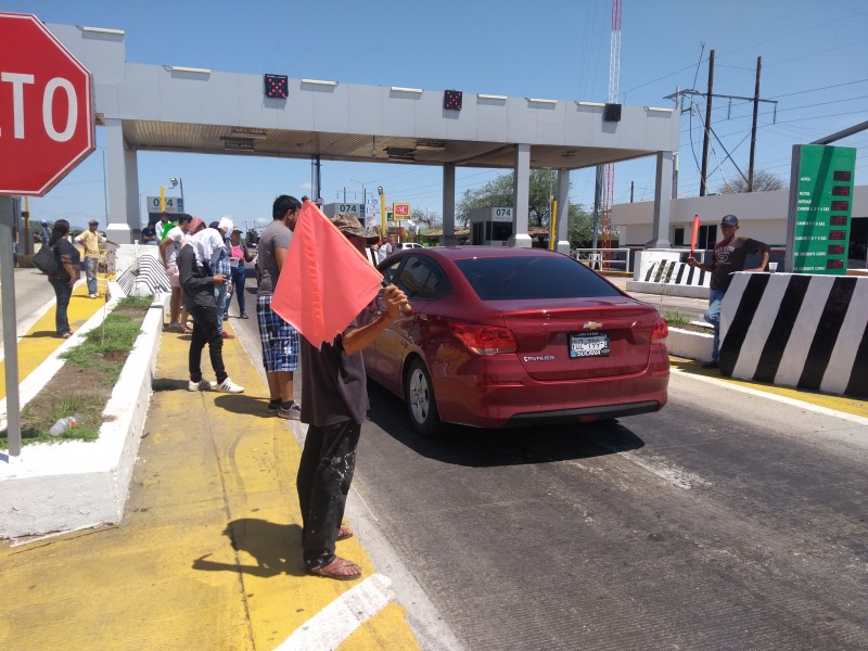 Toman de nuevo caseta de cobro en Hermosillo