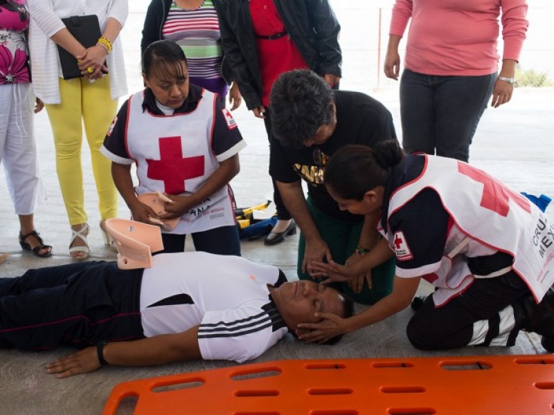 Deben maestros capacitarse en primeros auxilios