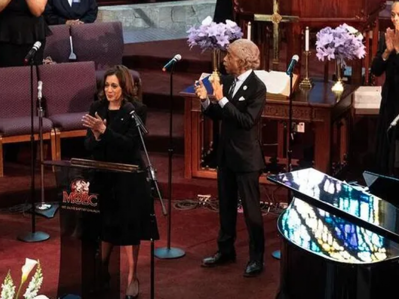 Deben prohibir  armas de asalto: Kamala Harris