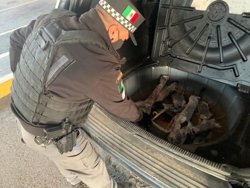 Decomisan armas anorteamericano que cruzo a México por garita