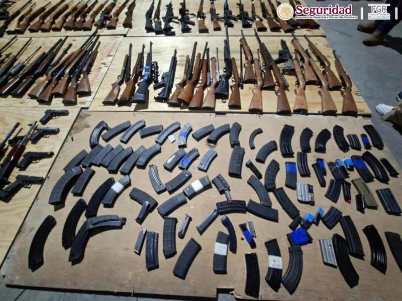 Decomisan arsenal en Nuevo León, venía de Estados Unidos