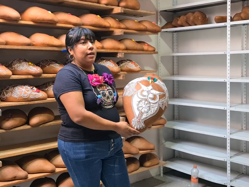 Decorar “pan de muerto”, es mantener viva la tradición