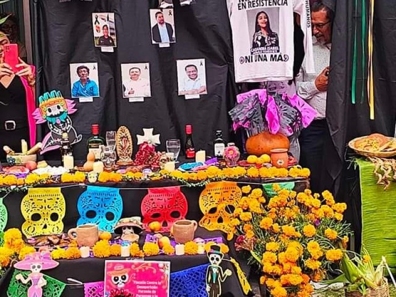 Dedican ofrenda a víctimas de desaparición forzada