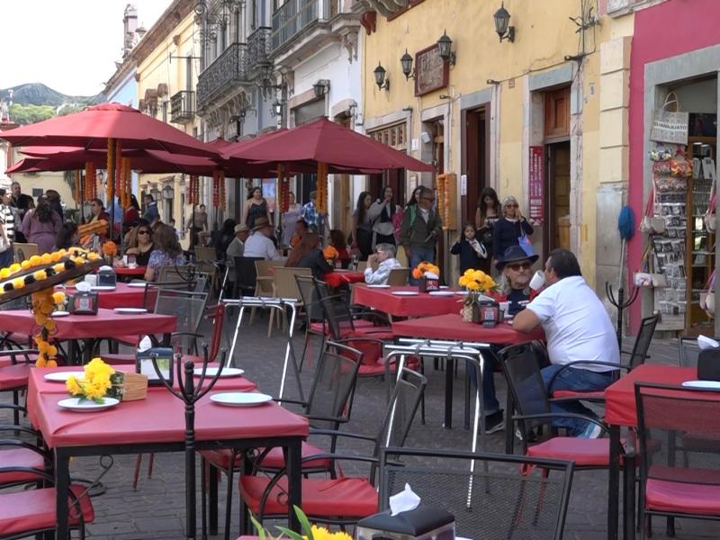 Defiende Turismo resultados del Cervantino; reporta crecimiento hotelero pese a críticas recibidas