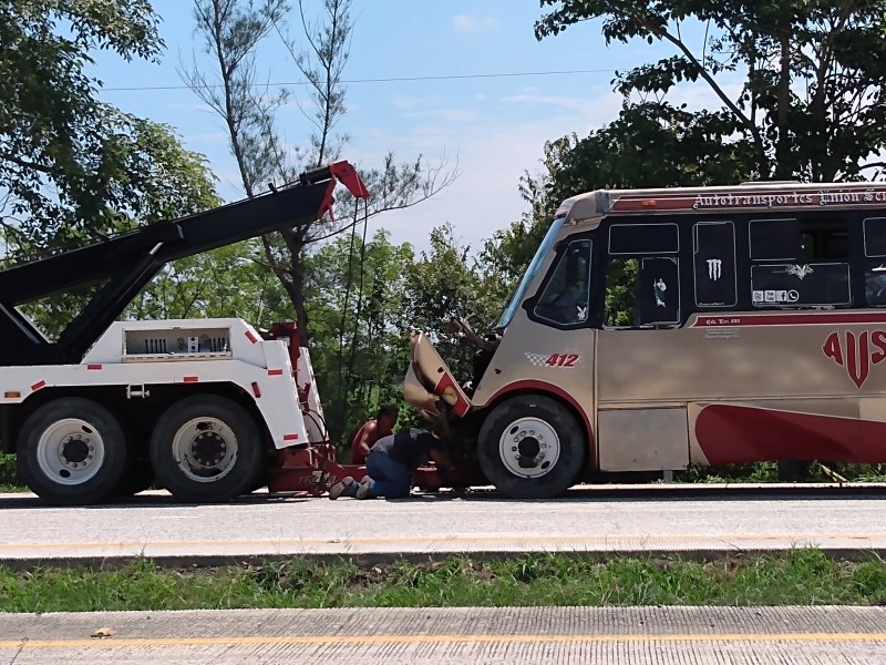 Deja 6 heridos accidente en la México-Tuxpan