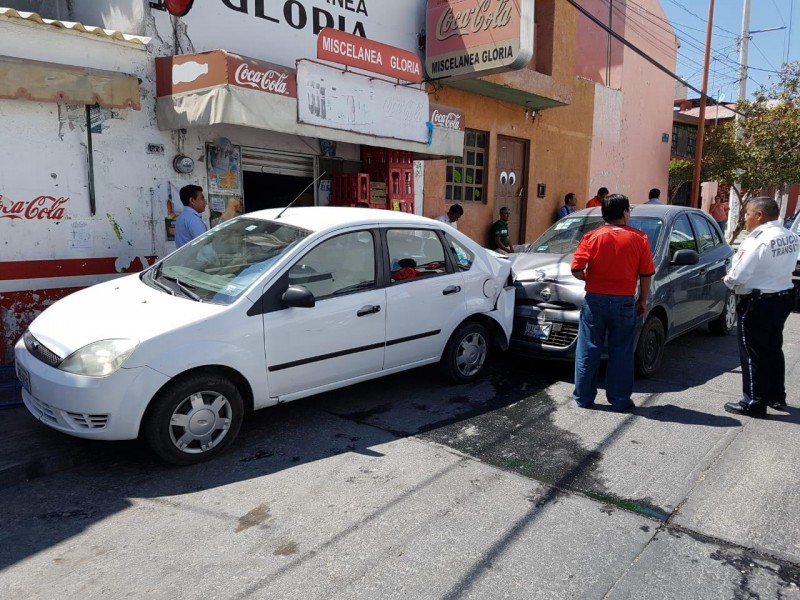 Deja auto sin freno y provocó accidente