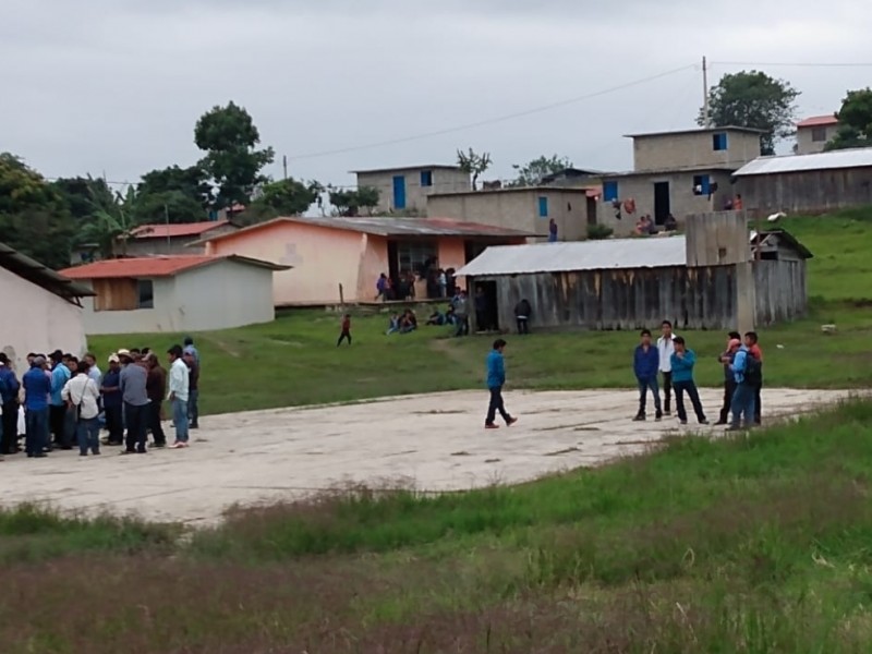 Dejan clases virtuales para irse al campo estudiantes de bachillerato