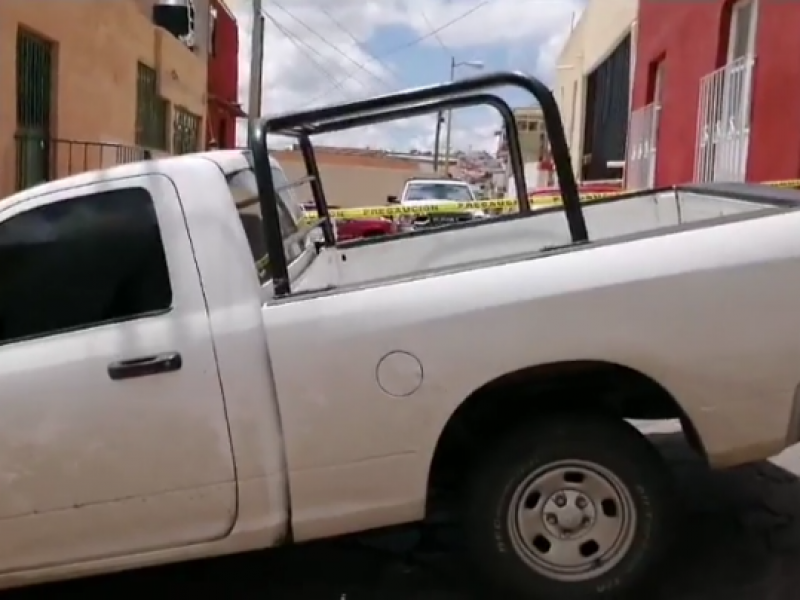 Dejan ejecutado encobijado en pleno centro de Zacatecas