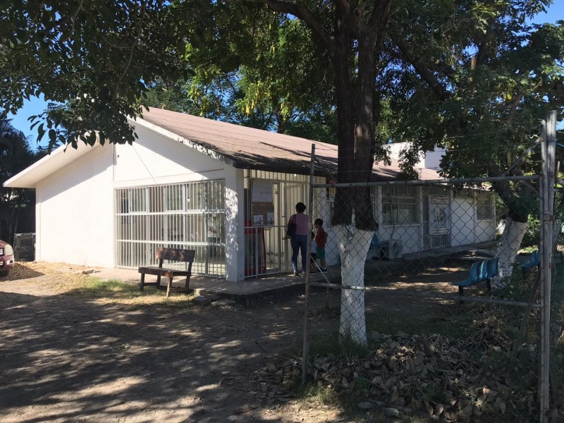 Dejan sin clima a centro de salud de colonia Amapolas