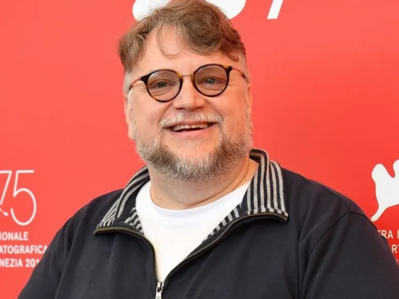 Del Toro ofrece pagar estatuillas del Ariel