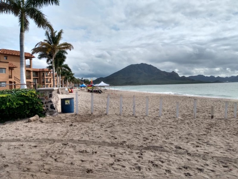 Delimitan acceso a Playa afectando turismo