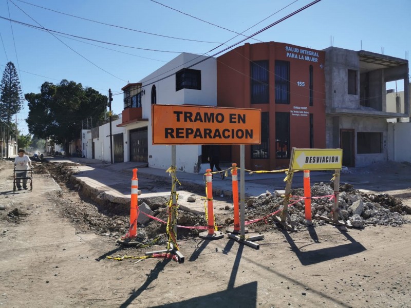 Demandan agilizar obra en callejón Pino Suárez