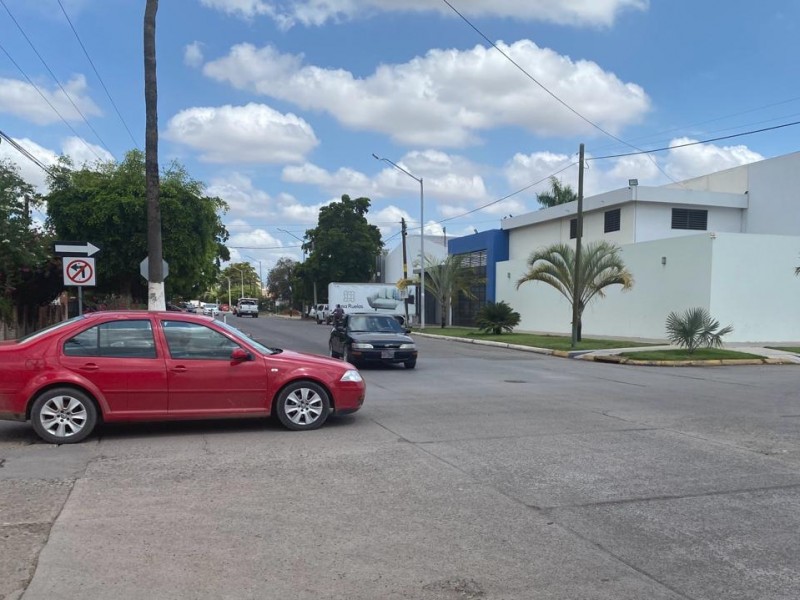Demandan instalación de semáforo por cruce peligroso en la Anáhuac