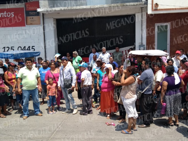 Demandan obras para colonias populares en Juchitán