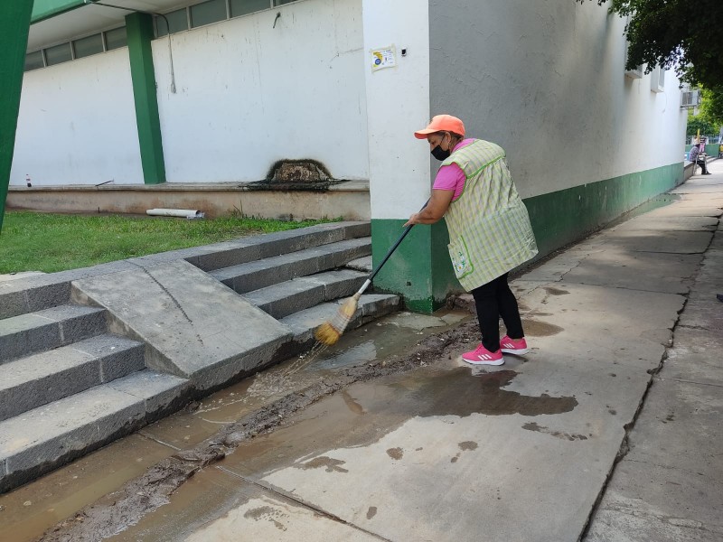 Demandan problema de aguas negras proveniente de IMSS Guasave