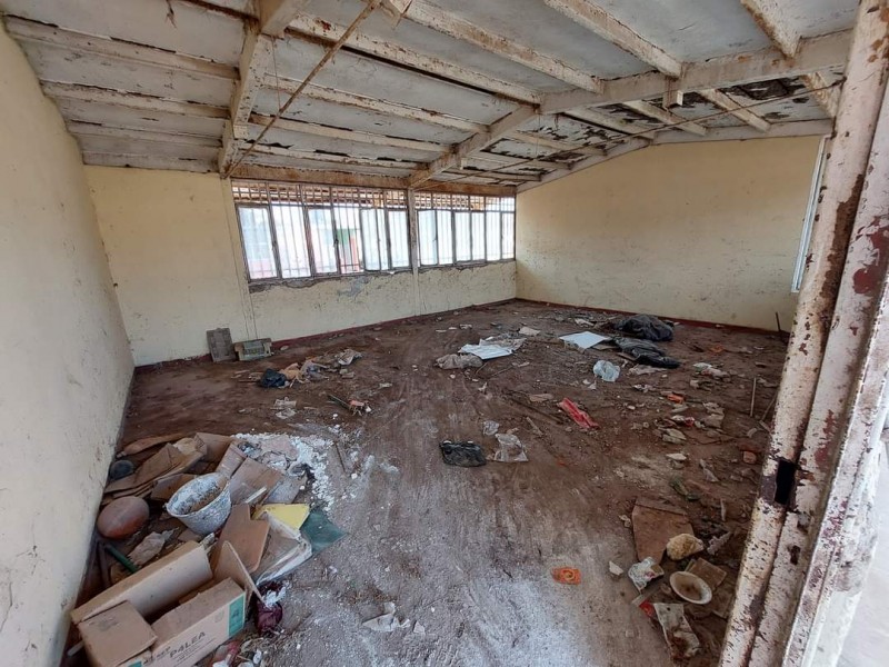 Demolerán edificios antiguos por representar riesgo en escuela de Coamiles
