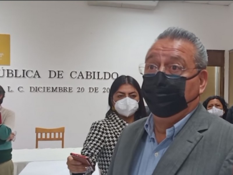 Denuncia alcalde de SCLC que exalcaldesa dejó desfalco millonario