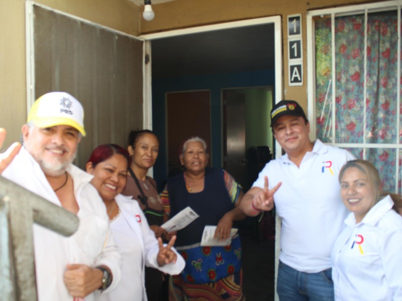 Denuncia Marcos Rosalío miles de casas abandonadas en Tlajomulco
