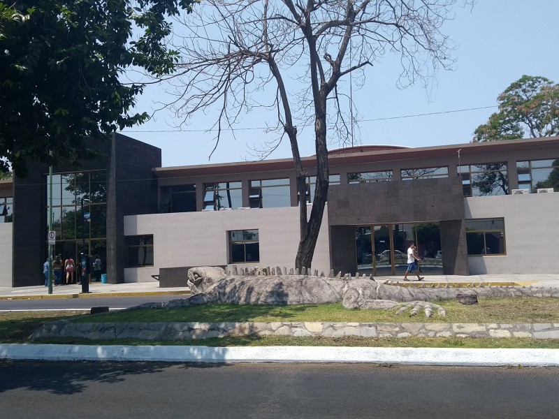 Denuncia pésimo servicio en centro de salud Colima