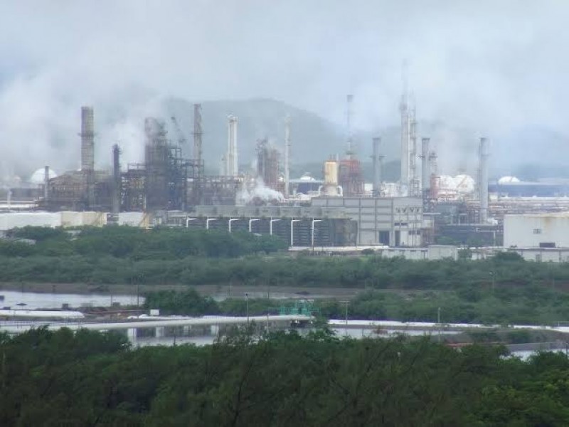 Denuncia pobladores contaminación ambiental generada por Pemex