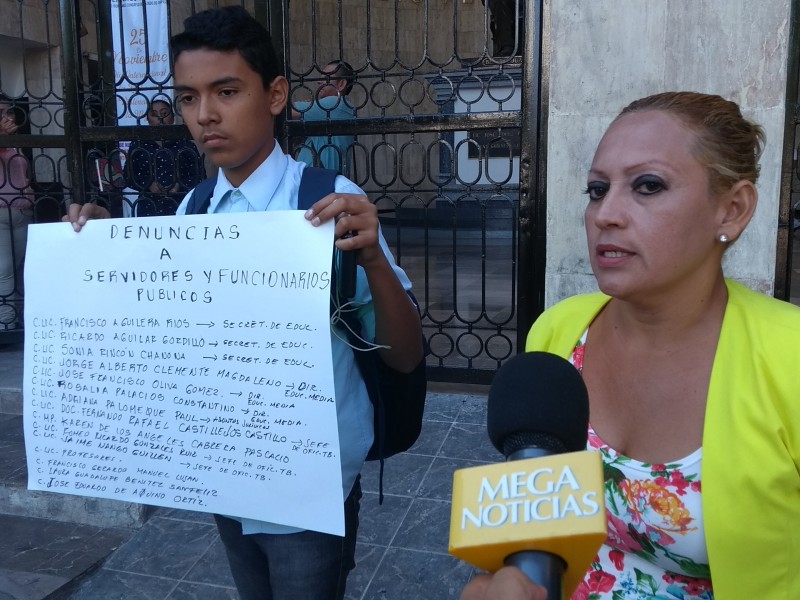 Denuncian a ex secretarios de Educación en Chiapas