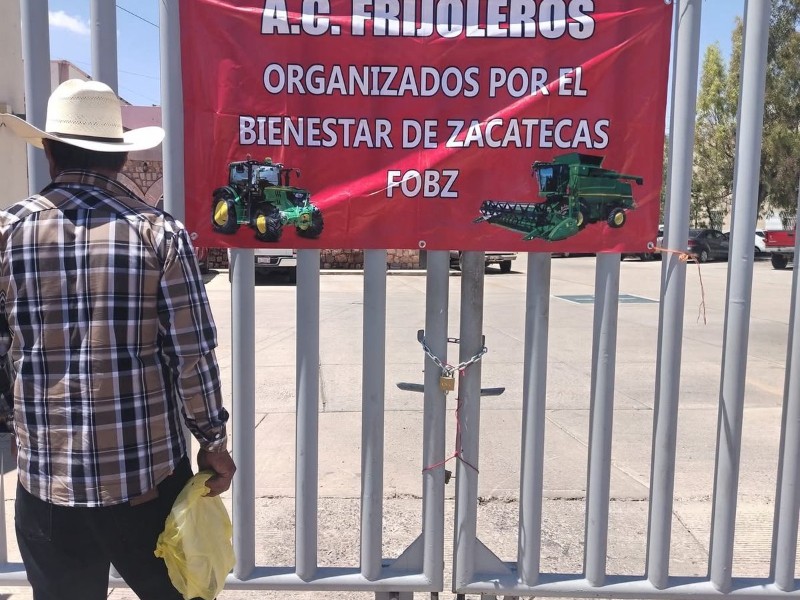 Denuncian a funcionario de la SADER por incumplimiento a frijoleros