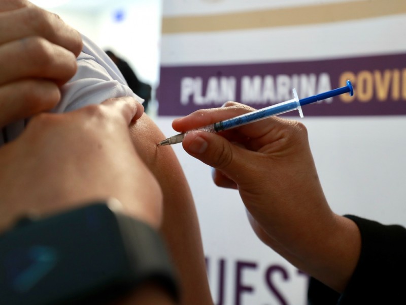 Denuncian a MORENA por promover voto con vacunación anticovid