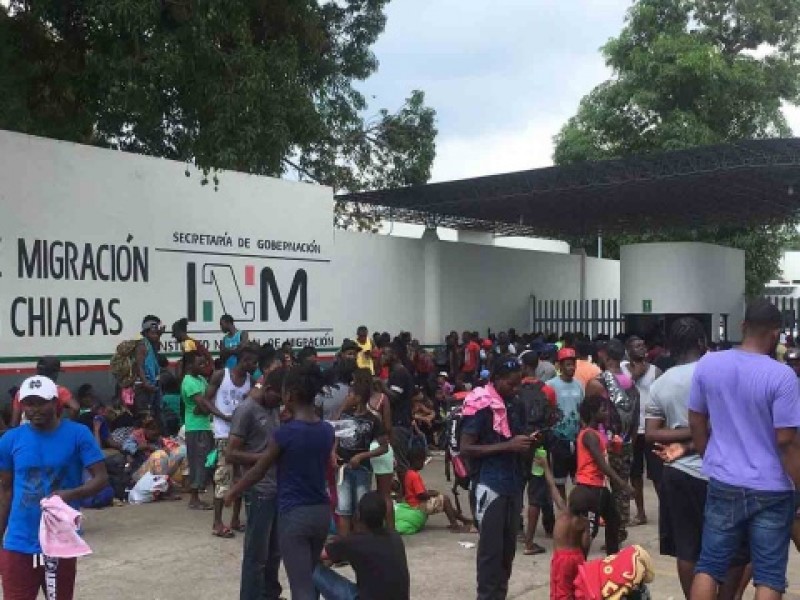 Denuncian a personal de migración por cobrar visas humanitarias