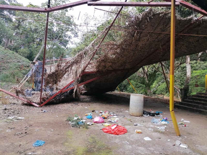 Denuncian abandono de balneario en Ruíz