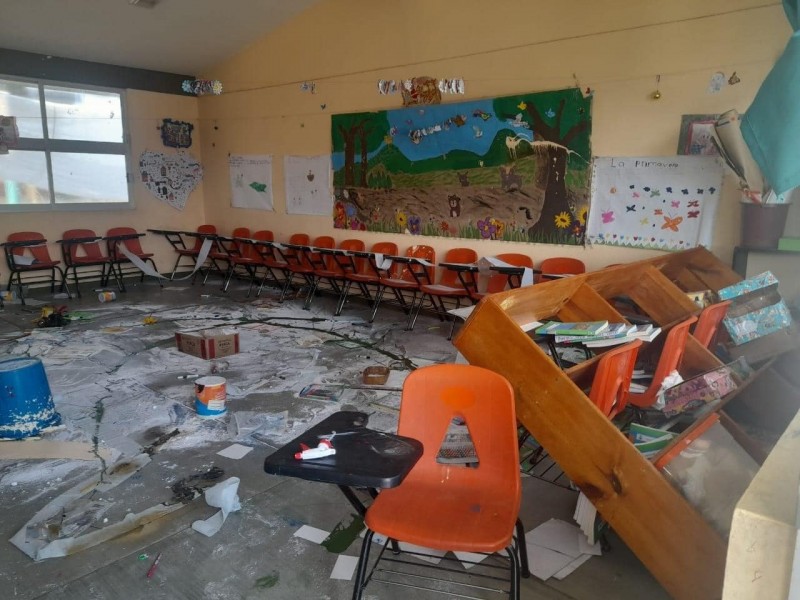 Denuncian actos vandálicos en escuela de San Antonino