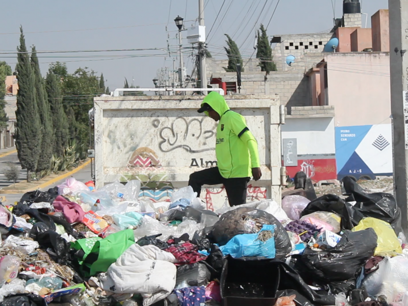 Denuncian acumulación de basura en Fraccionamiento Colinas del Sol