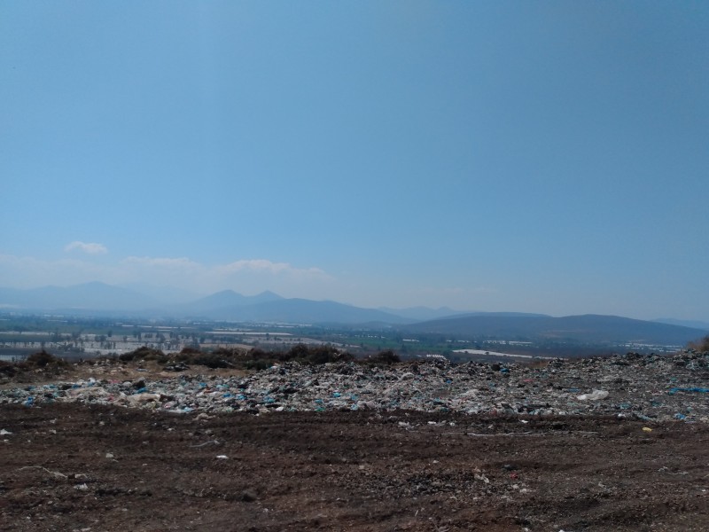 Denuncian agricultores problemática de contaminación por deficiencias del relleno sanitario