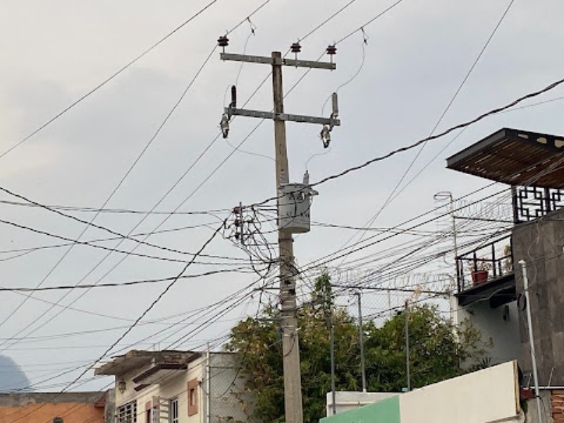 Denuncian apagones en colonia Penipak