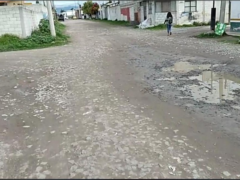 Denuncian baches y encharcamientos en la Guadalupe Hidalgo