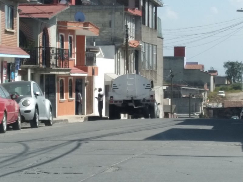 Denuncian desabasto de agua en San Felipe Tlalmimilolpan