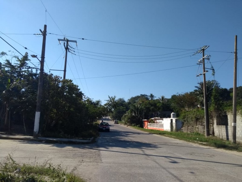 Denuncian falta de luminarias en colonia Hernández Ochoa