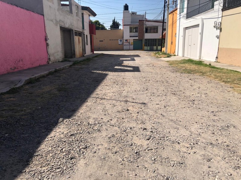 Denuncian falta de pavimentación de calle Eucaliptos en #GranjasSanIsidro