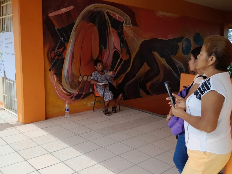 Denuncian hostigamiento a profesoras de un sindicato del CECEyTEG Petatlán
