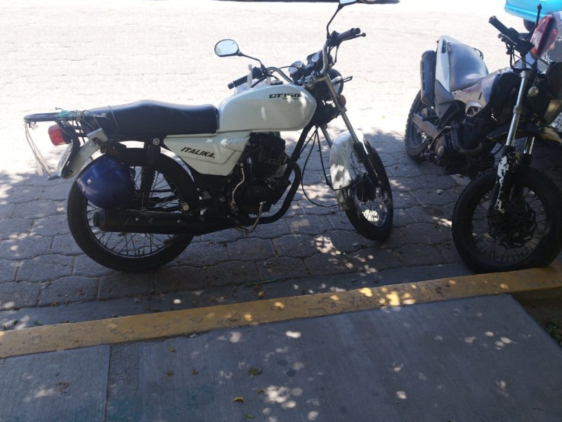 Denuncian invasión de rampas de discapacitados en ISSSTE