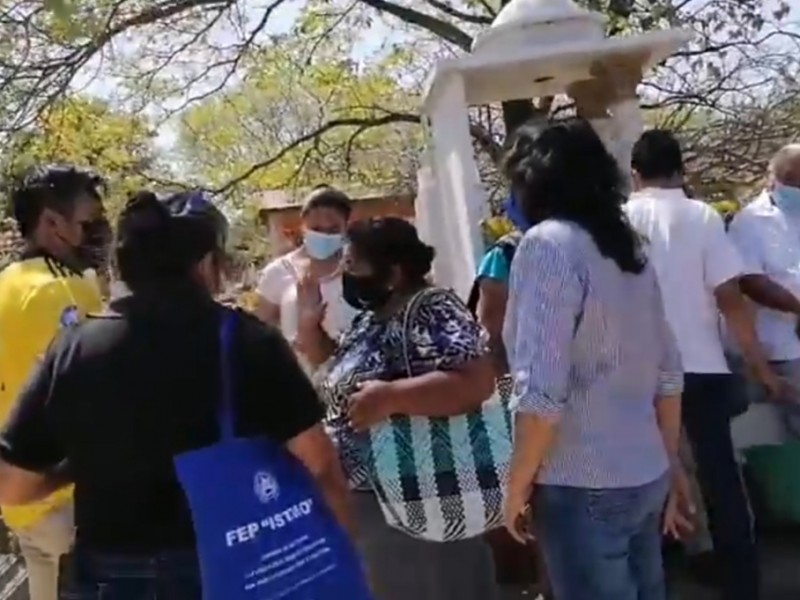 Denuncian irregularidades en el panteón de Dolores en Tehuantepec