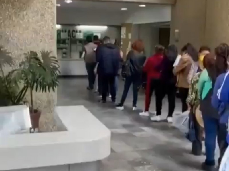 Denuncian largas filas en IMSS de la Margarita