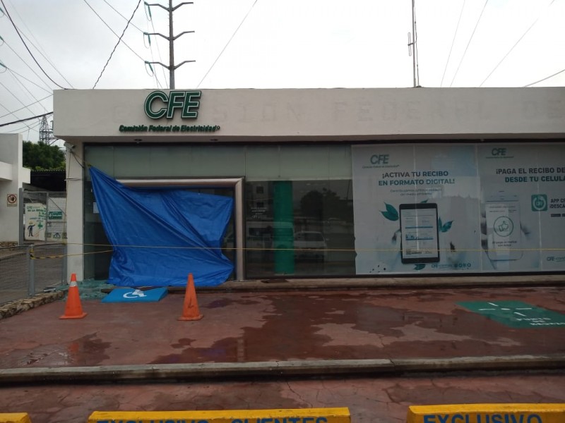 Denuncian mal servicio de CFE y cajeros inservibles