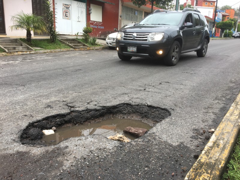 Denuncian megabache sobre avenida Lucio Blanco