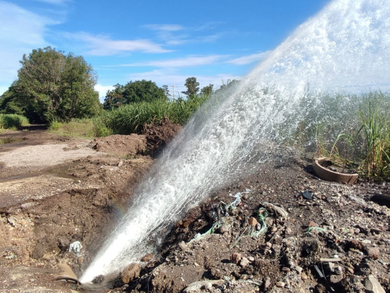 Denuncian miles de litros de agua desperdiciada en Tepic
